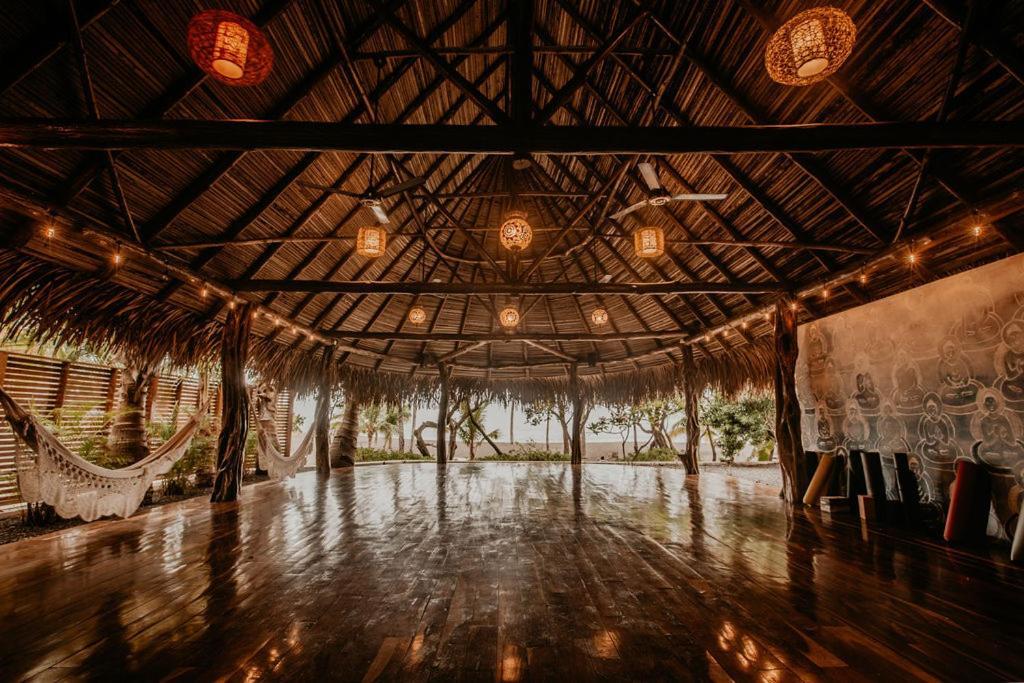 Sansara Surf Yoga & Resort Cambutal Exteriör bild